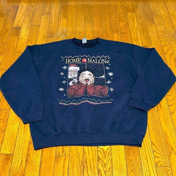 Gildan Sweaters - Gildan Sweatshirt Adult L Navy Blue Post Home Malone Christmas Crewneck